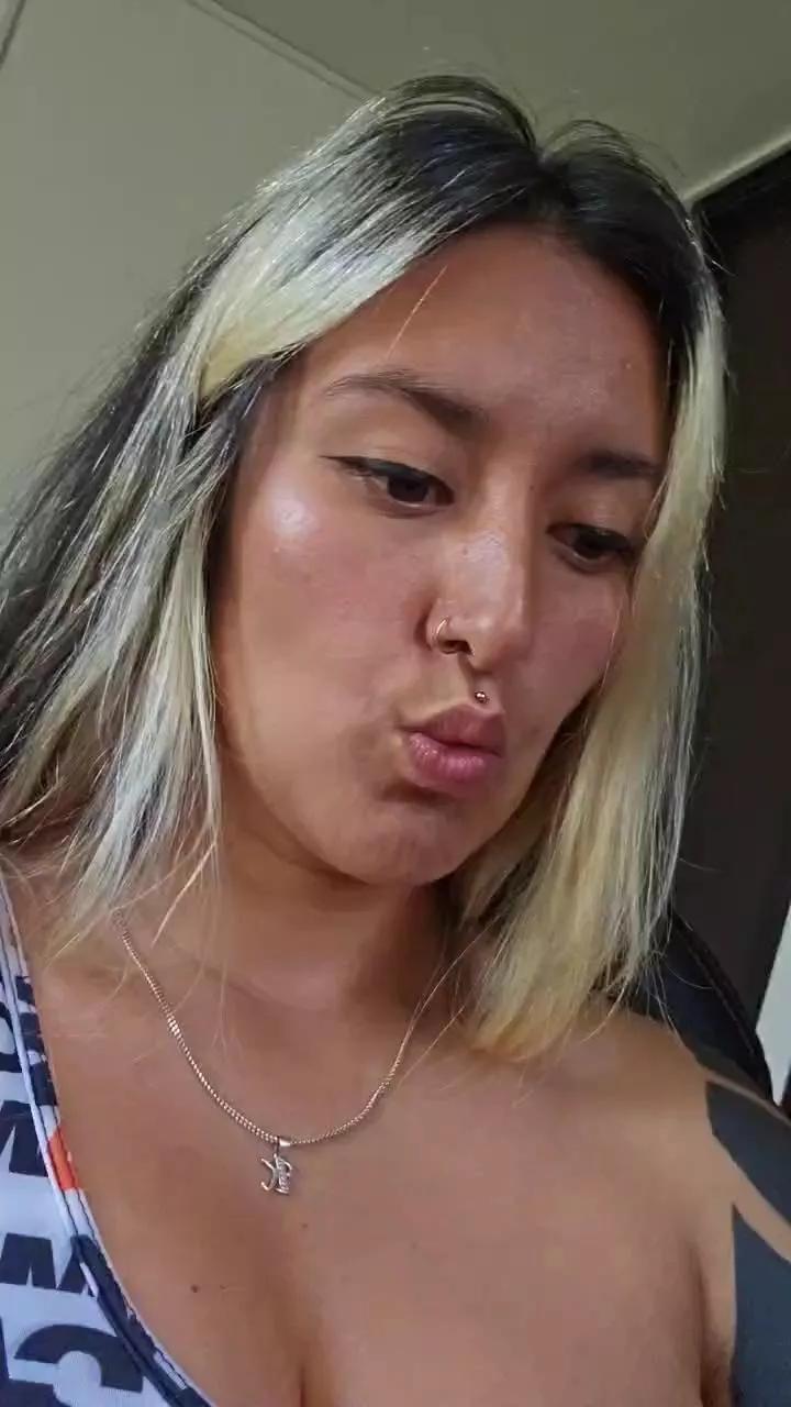 Kitty_goddess on Cam4 