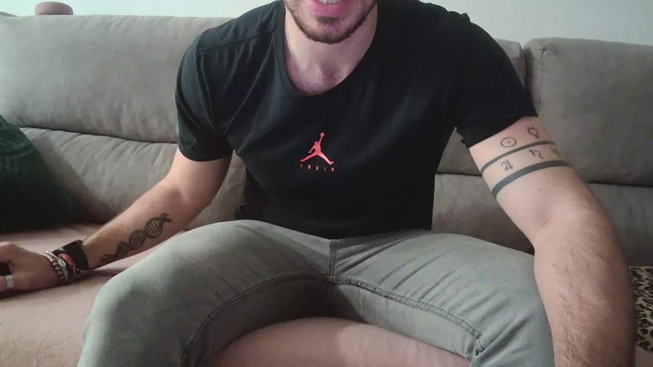 LucasErosSw on Cam4 