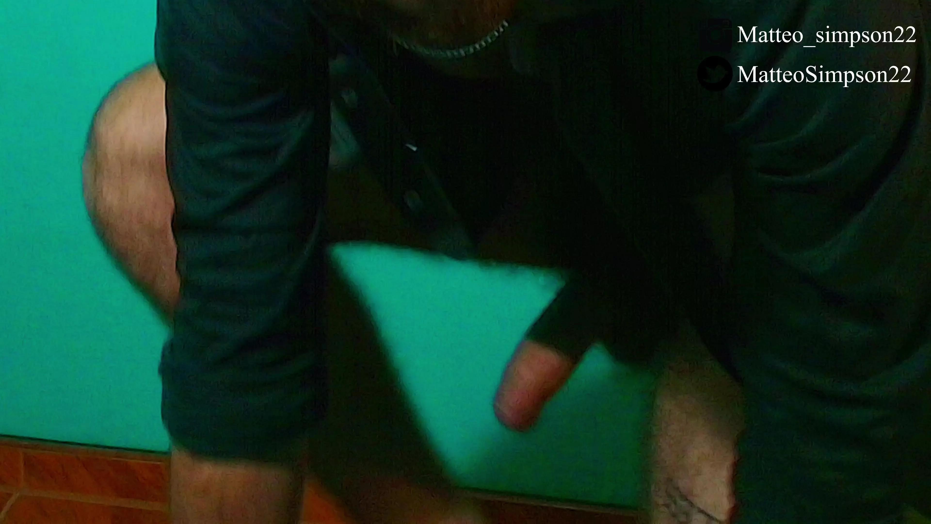 Matteo_Simpson on Cam4 