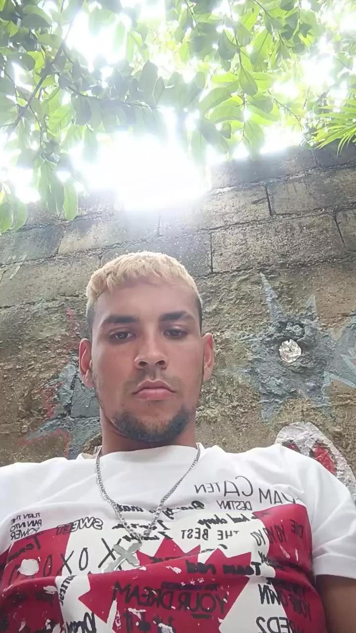Max_hardPig on Cam4 