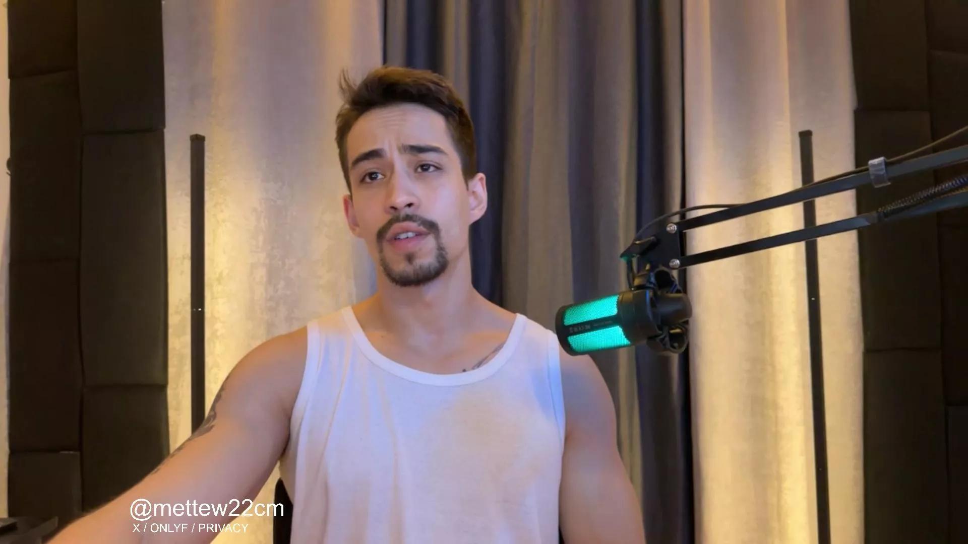 mettew22c on Cam4 