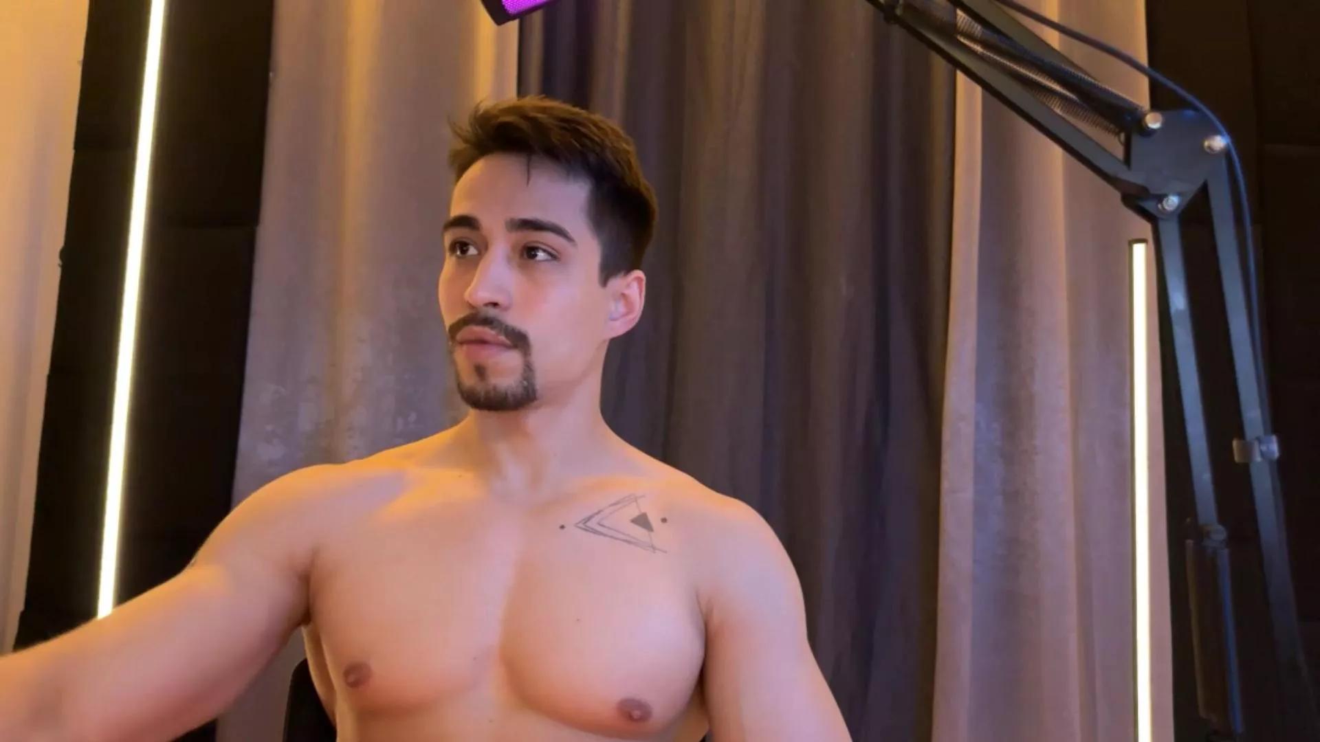 mettew22c on Cam4 