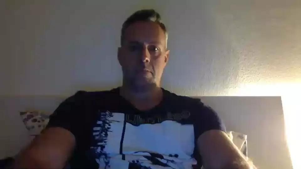 omarbig88 on Cam4 