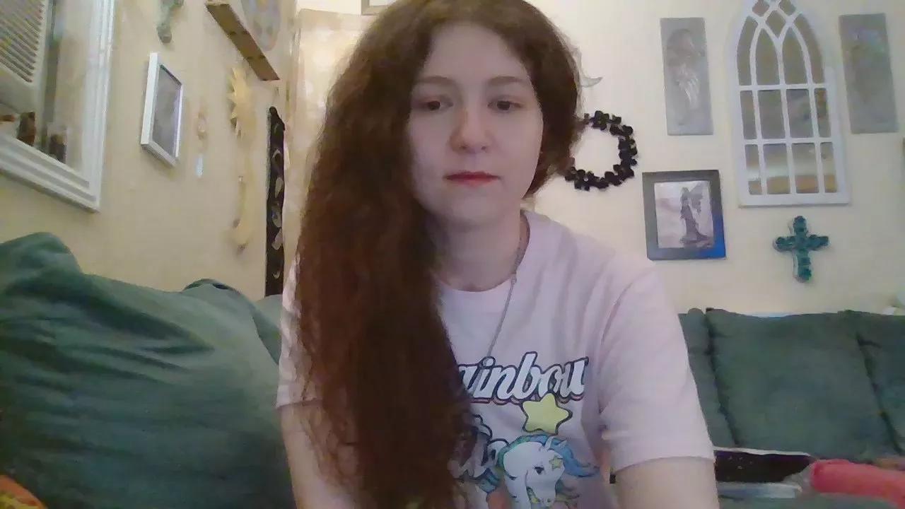 QueenCrimson on Cam4 