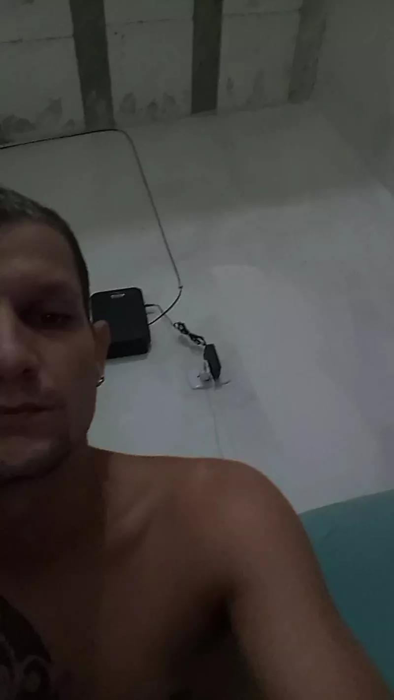 SamosCasal on Cam4 