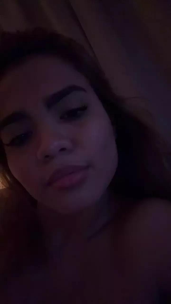 Stefania_22 on Cam4 