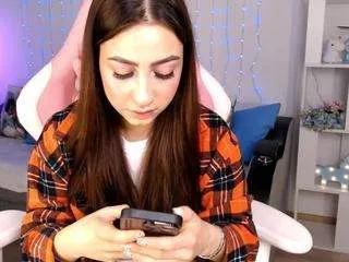 chloe-neal on CamSoda 