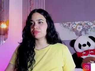 sarascoot on CamSoda 