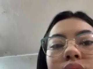 tarahills on CamSoda 
