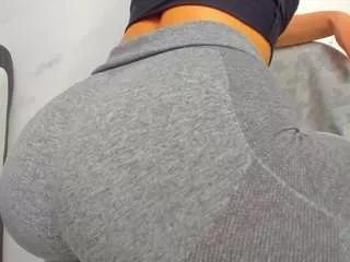 yummyass4u on CamSoda 