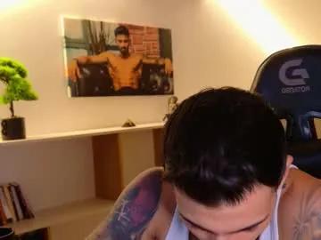 Freechat aressteel on Chaturbate