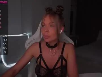 Freechat evelina_fox on Chaturbate