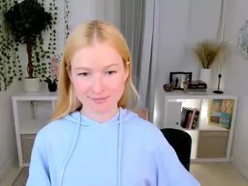 laly_peach on Chaturbate 