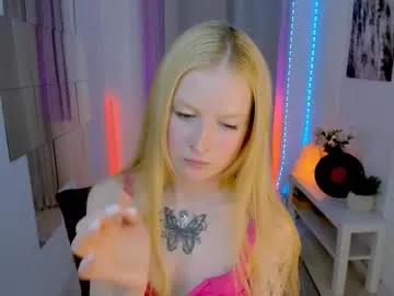 laly_peach on Chaturbate 