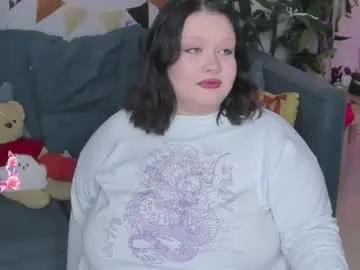 Freechat lilybelll on Chaturbate