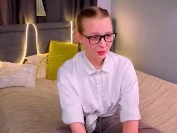 Freechat mireillelablue on Chaturbate