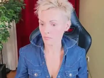 Freechat nymphvariety on Chaturbate