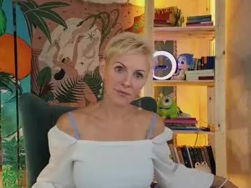 Freechat nymphvariety on Chaturbate