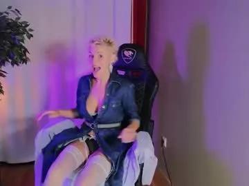 Freechat nymphvariety on Chaturbate