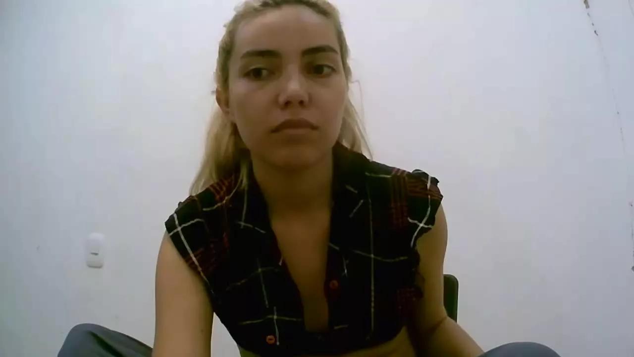 emmyferrer on Streamray 