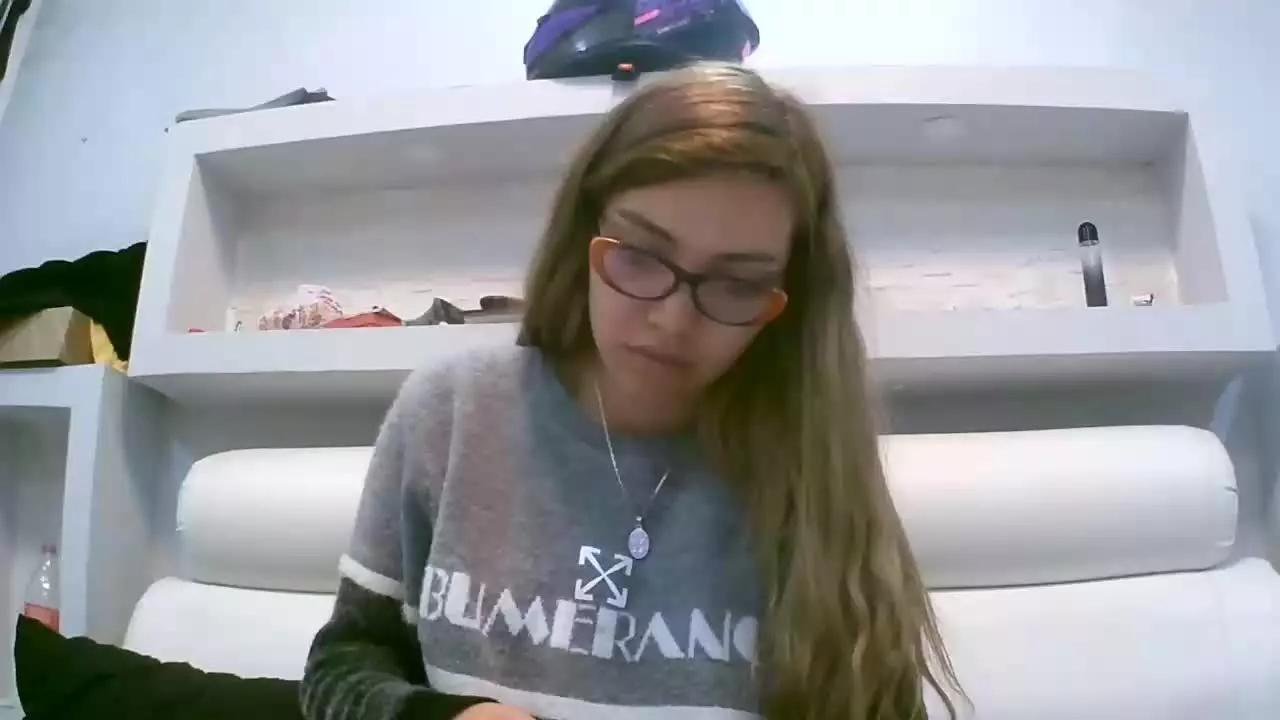 emmyferrer on Streamray 
