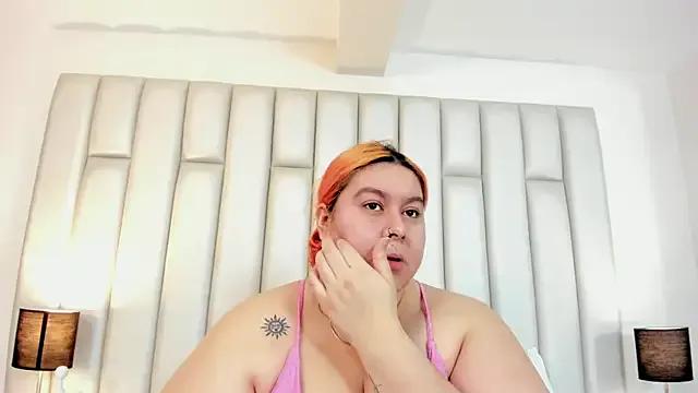 aandreaperez on StripChat 