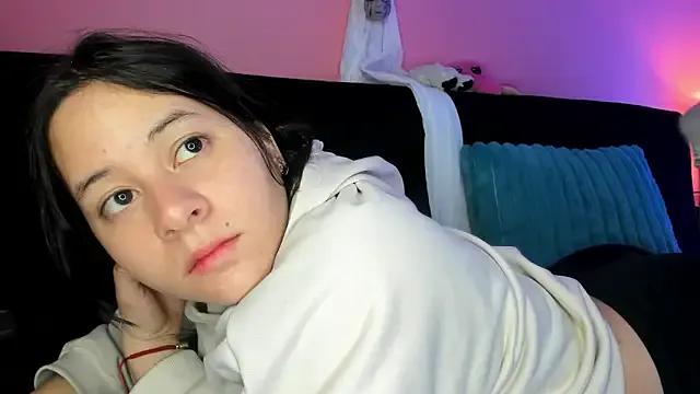 Freechat agnes_213 on StripChat