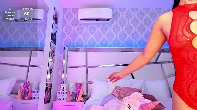 AlliceWinter on StripChat 
