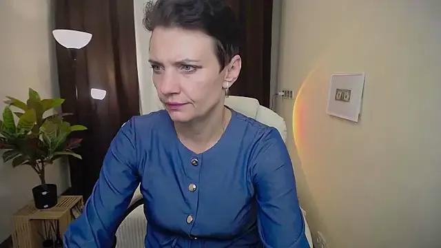 AvaSaturnian on StripChat