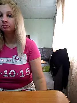 Freechat BustyBlond on StripChat