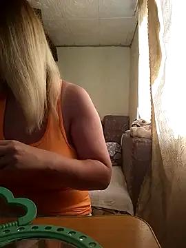 Freechat BustyBlond on StripChat