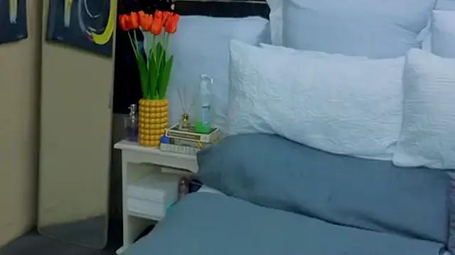 Freechat CaramelNatashaxx on StripChat