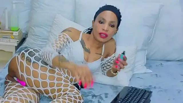 Freechat CaramelNatashaxx on StripChat