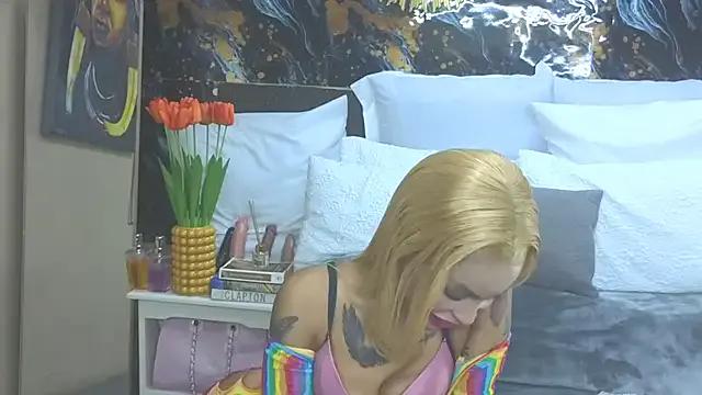 Freechat CaramelNatashaxx on StripChat