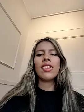 Freechat EMILIIA_RICHTER__ on StripChat