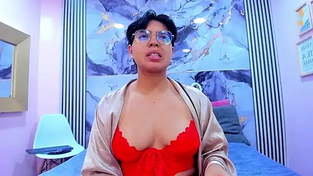 Emmaa_Lex on StripChat 
