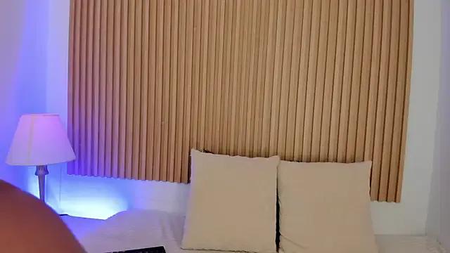 GenesisRuiz on StripChat