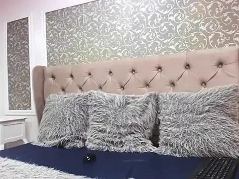 Freechat ivet_hall on StripChat