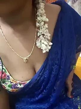 janani-tamizhachi on StripChat 