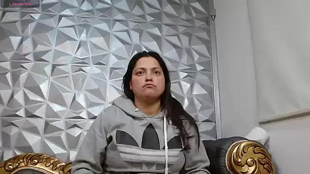 KataleyaStiward on StripChat 