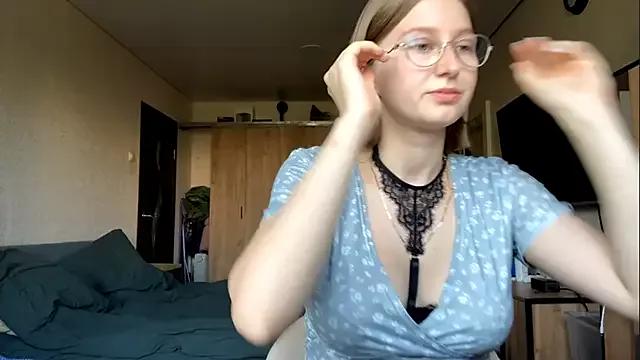 KATTIE_SLOWFiRE on StripChat 