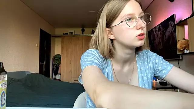 KATTIE_SLOWFiRE on StripChat 