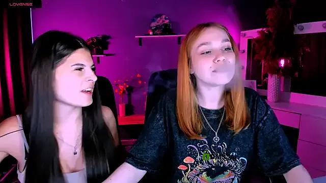 Freechat lizzie_boom on StripChat