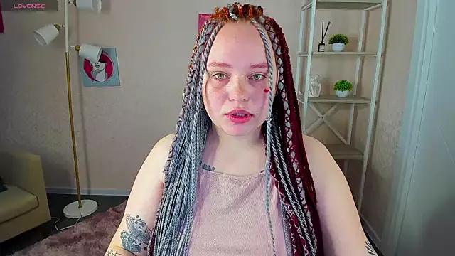 Looly_Rise on StripChat 