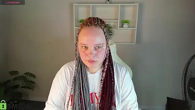 Looly_Rise on StripChat 