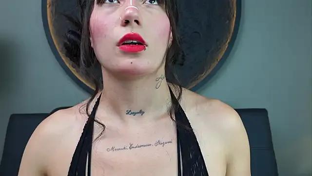 miss_sharlotte18 on StripChat 