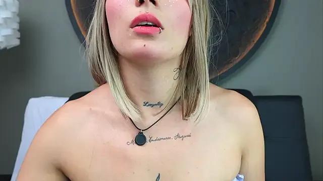 miss_sharlotte18 on StripChat