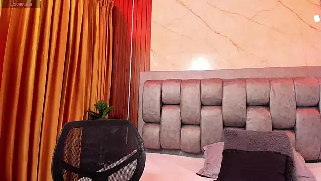 Freechat More_Hott on StripChat