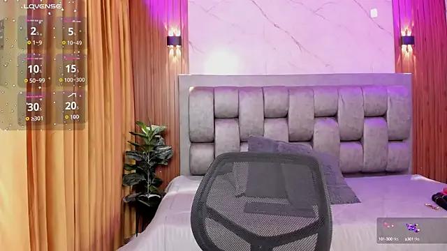 Freechat More_Hott on StripChat