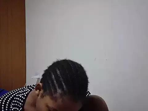 queen-sasha on StripChat 